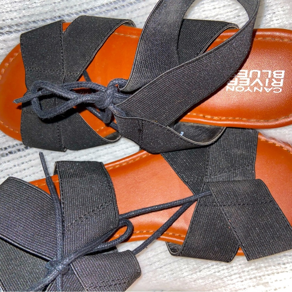 Used Canyon river blues sandals